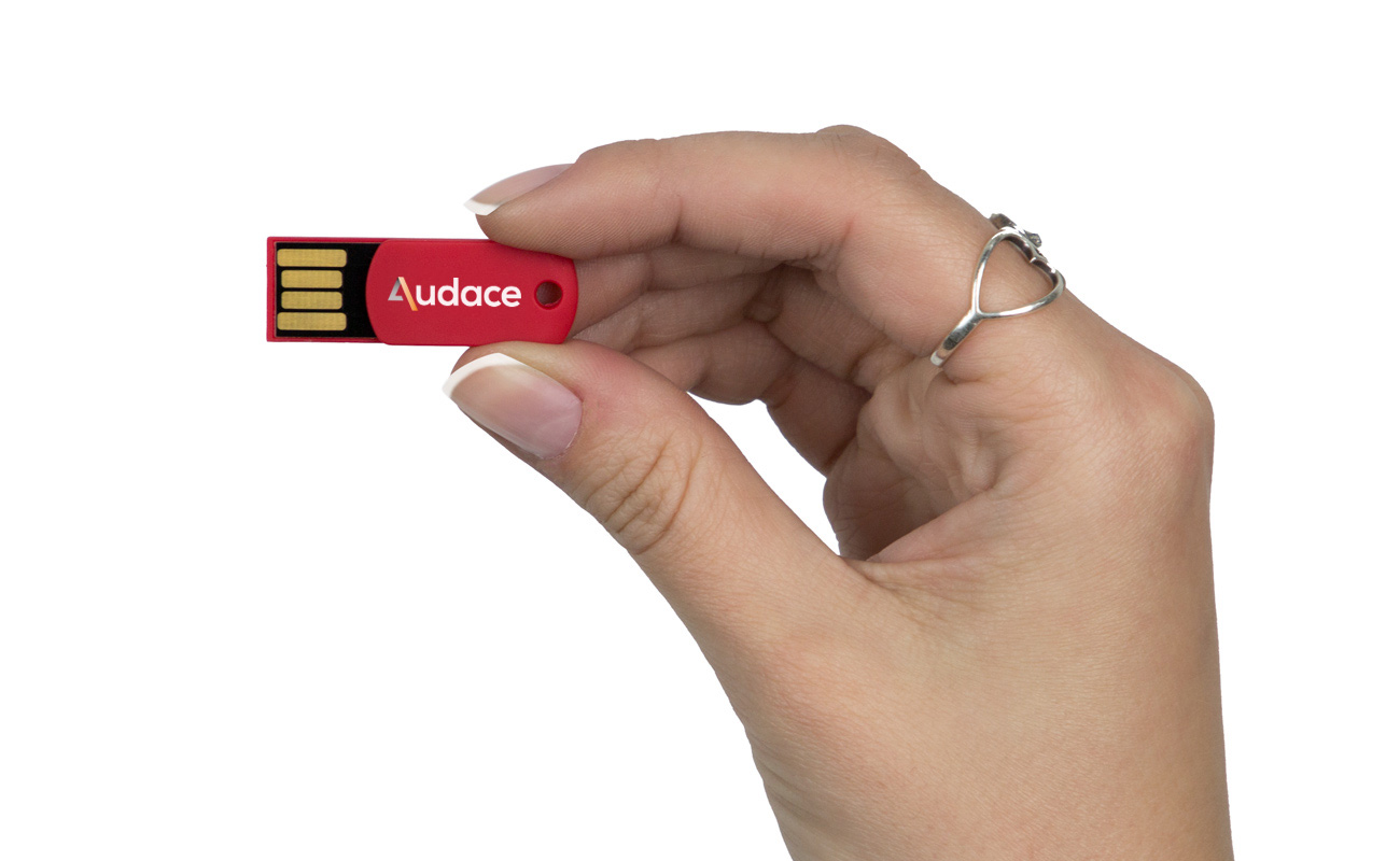 Clip - Personalized Paperclip USB Flash Drives gallery thumbnail
